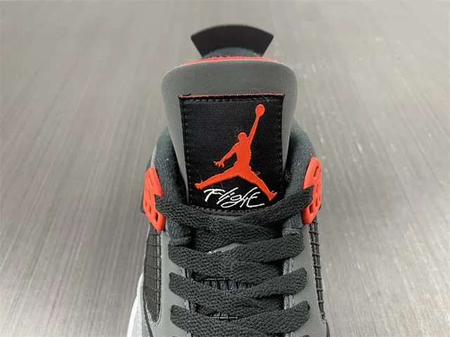 Air Jordan 4 深灰色 黑色 红色 篮球鞋 3
