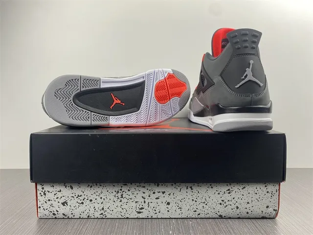 Air Jordan 4 深灰色 黑色 红色 篮球鞋 12