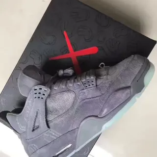 Air Jordan 4 灰色麂皮半透明冰底篮球鞋