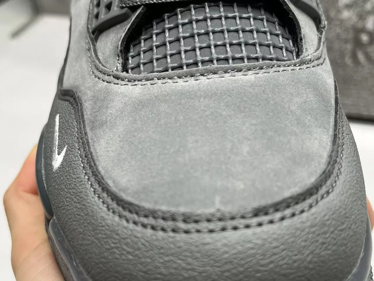 Tênis de basquete Air Jordan 4 cinza monocromático 3