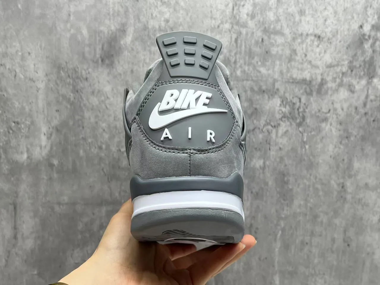 Tênis de basquete Air Jordan 4 cinza monocromático 11