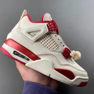Tênis de basquete Air Jordan 4 off-white e vermelho
