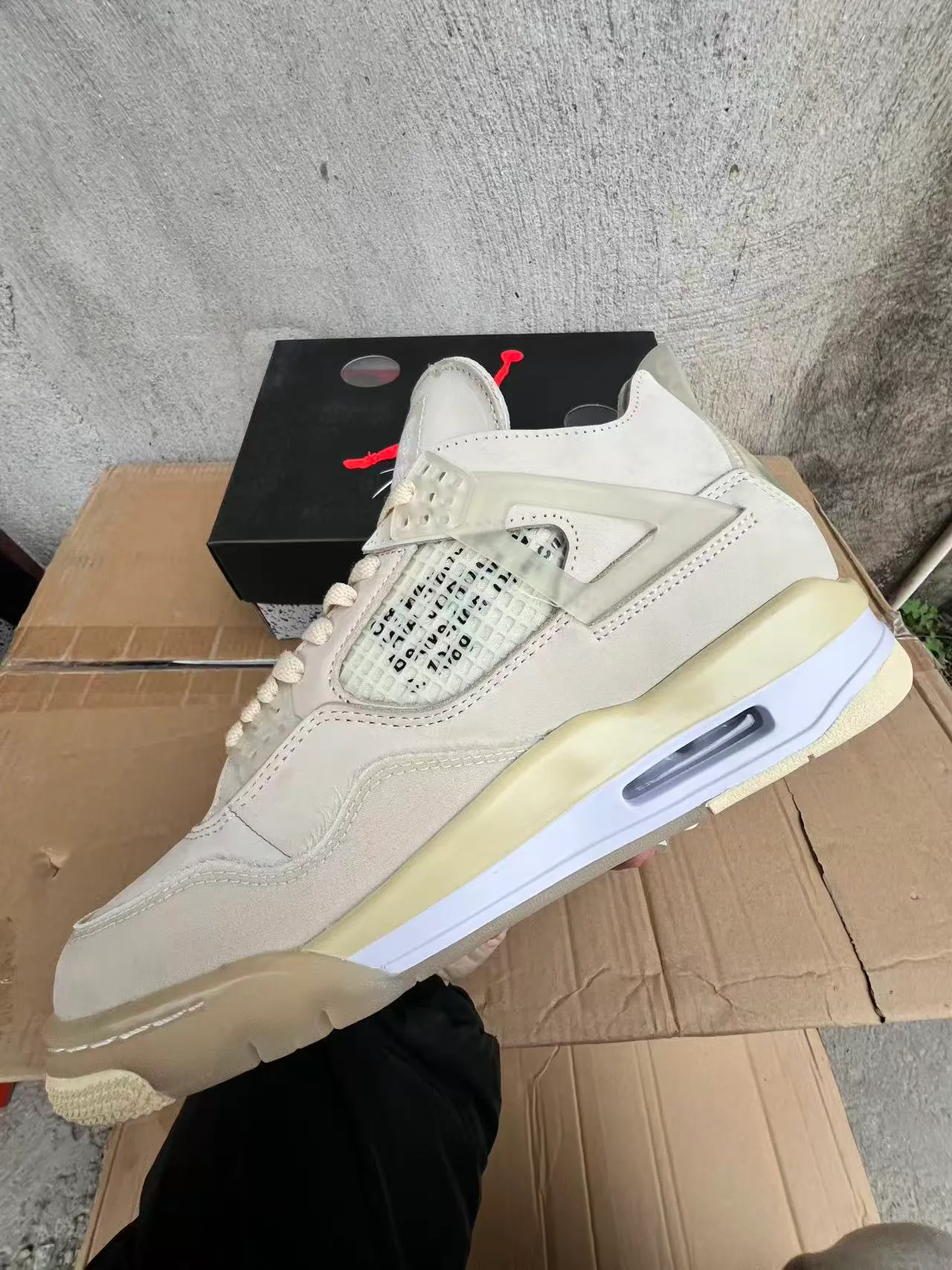 Zapatillas de baloncesto lifestyle Air Jordan 4 Off-White beige 5