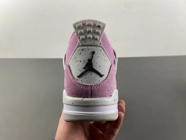 Zapatillas de baloncesto Air Jordan 4 de ante rosa y blanco moteado 4