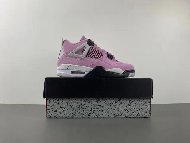 Zapatillas de baloncesto Air Jordan 4 de ante rosa y blanco moteado 15