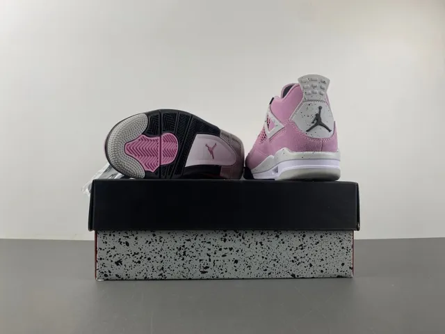 Zapatillas de baloncesto Air Jordan 4 de ante rosa y blanco moteado 16