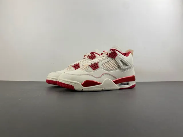 Chaussures de basketball Air Jordan 4 blanc et rouge 10