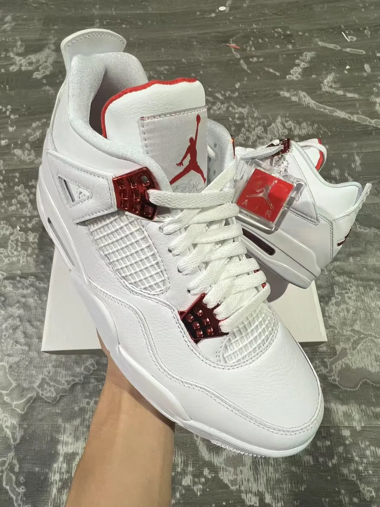 Air Jordan 4 Chaussures de basketball Blancs et Rouges 2