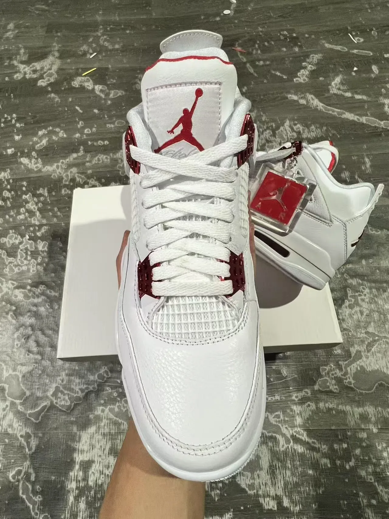 Air Jordan 4 Chaussures de basketball Blancs et Rouges 3