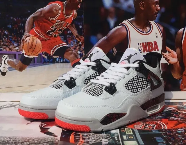 Air Jordan 4 सफेद लाल काले बास्केटबॉल जूते 4