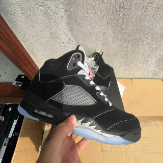 Tênis de basquete Air Jordan 5 preto prateado azul gelo
