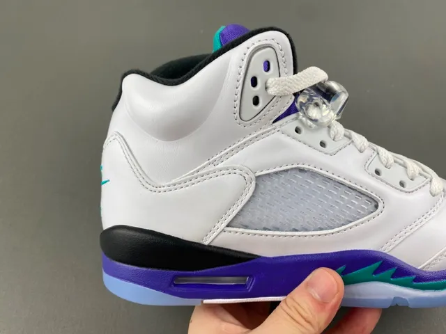 Chaussures de basketball Air Jordan 5 blanc violet sarcelle 3