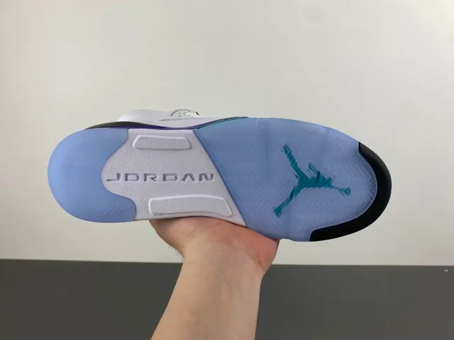 Chaussures de basketball Air Jordan 5 blanc violet sarcelle 9