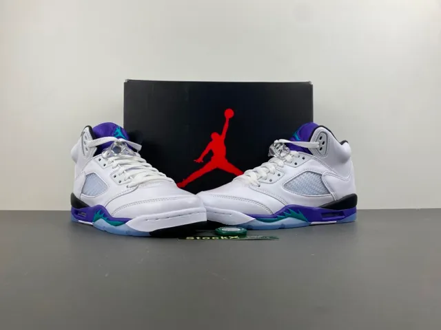 Chaussures de basketball Air Jordan 5 blanc violet sarcelle 13
