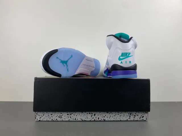 Chaussures de basketball Air Jordan 5 blanc violet sarcelle 16