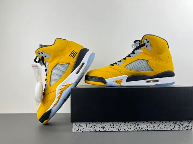 Chaussures de basketball Air Jordan 5 jaune noir blanc 14