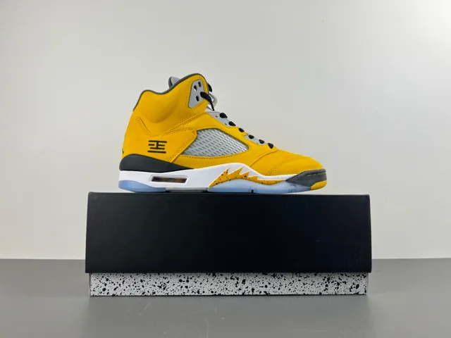 Chaussures de basketball Air Jordan 5 jaune noir blanc 15