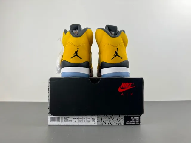 Chaussures de basketball Air Jordan 5 jaune noir blanc 16