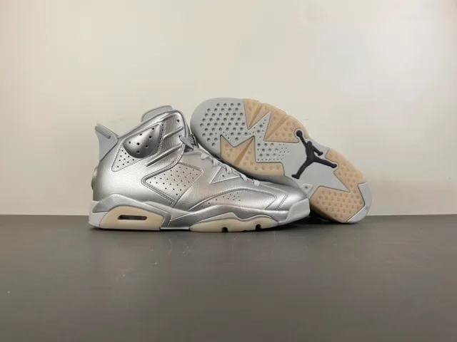 Tênis de basquete Air Jordan 6 prata metálico 12