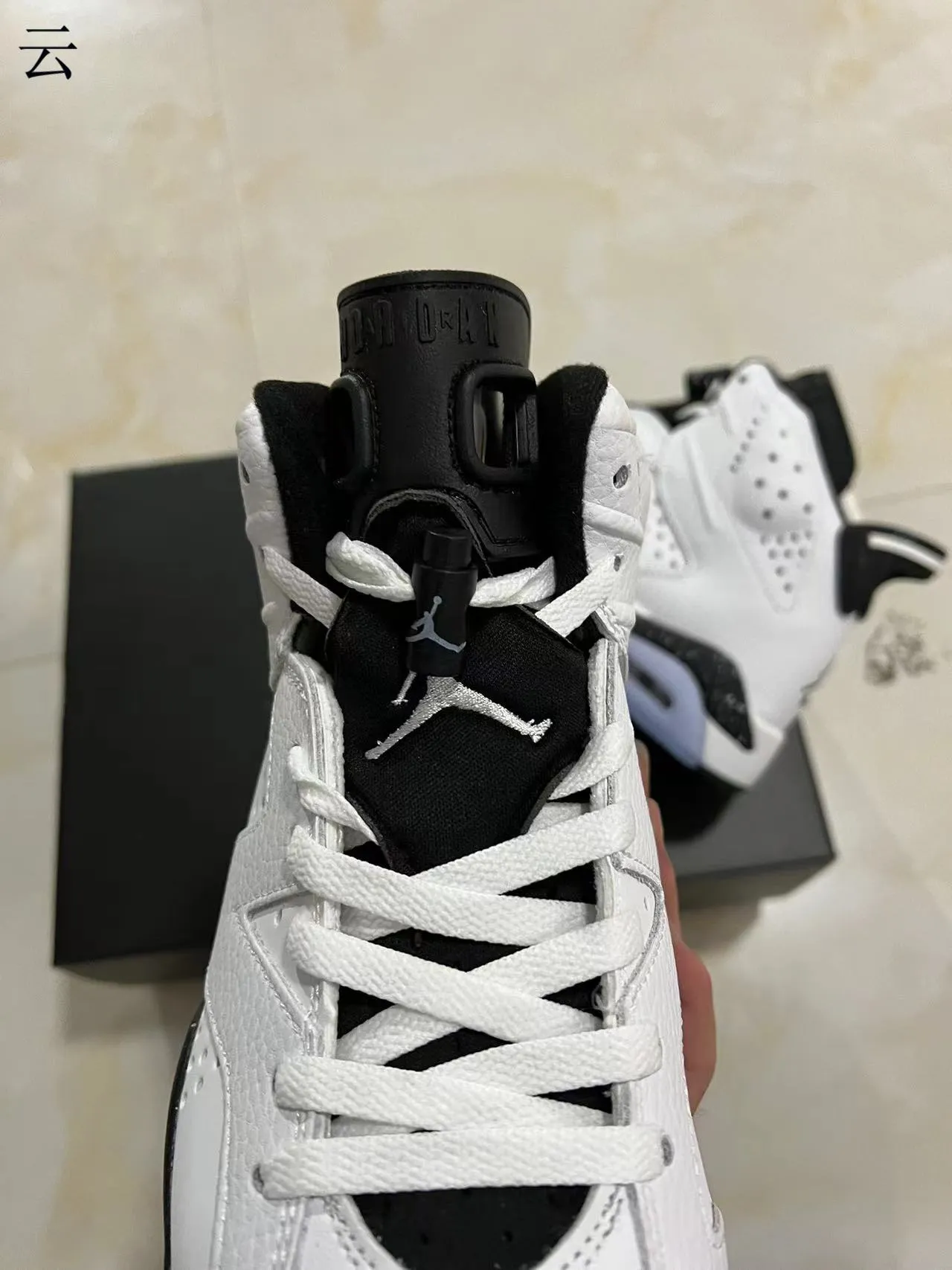 Air Jordan 6 Chaussures de basket blanc noir tacheté 4