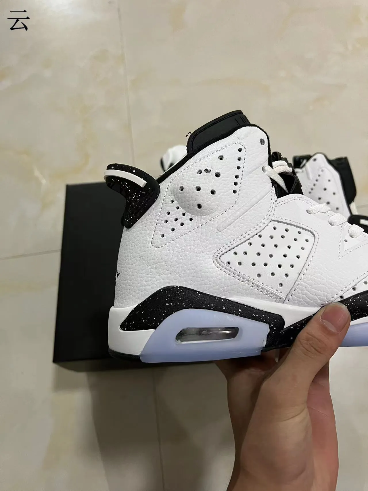 Air Jordan 6 Chaussures de basket blanc noir tacheté 7