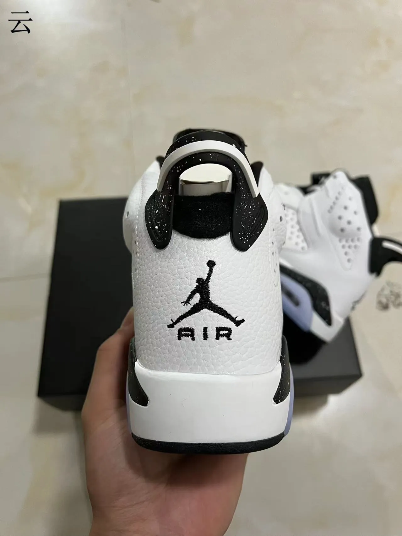 Air Jordan 6 Chaussures de basket blanc noir tacheté 8