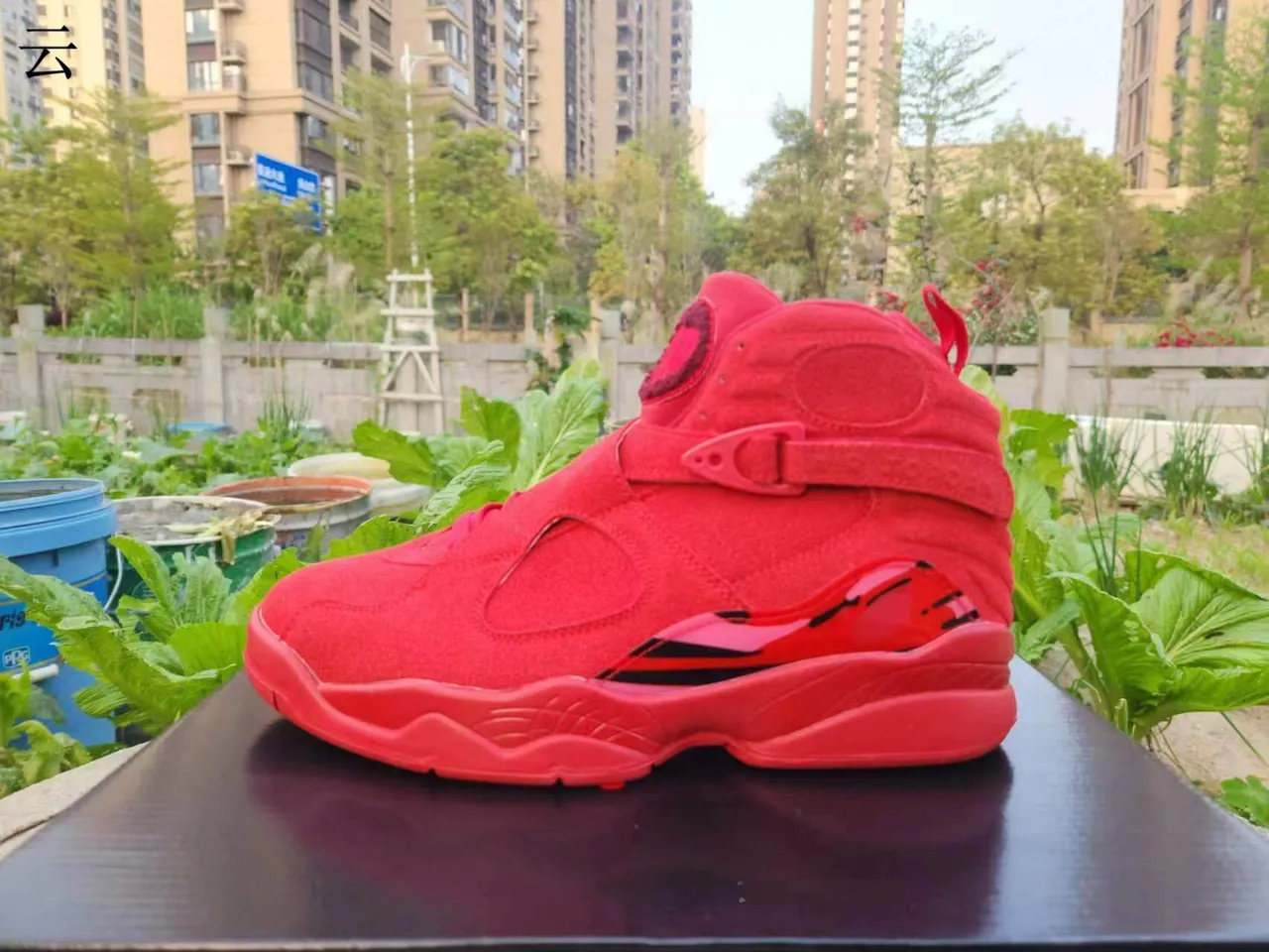 Zapatillas de baloncesto Air Jordan 8 rojo y negro 4