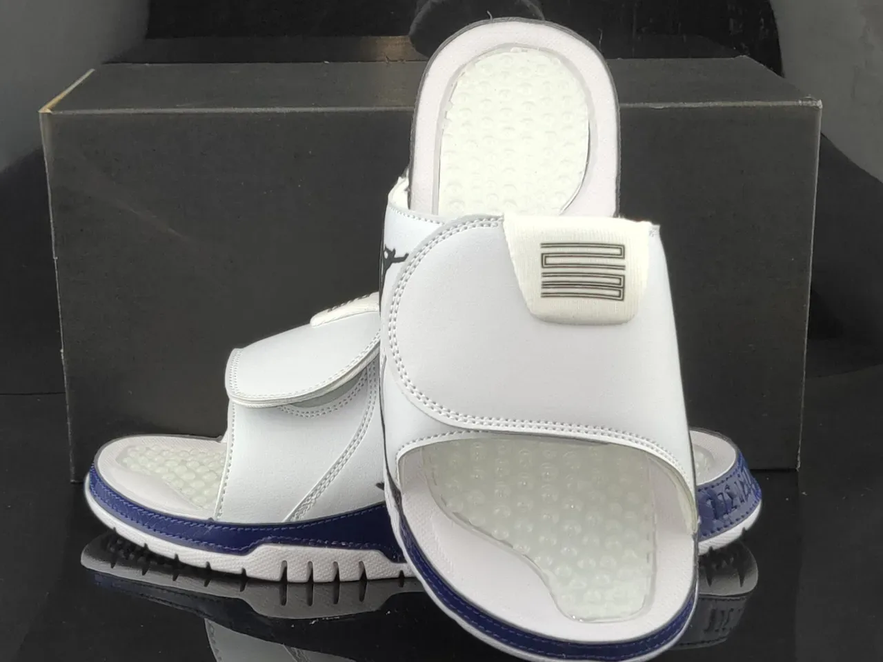 Air Jordan Hydro Slide نعال أبيض ونافي 4