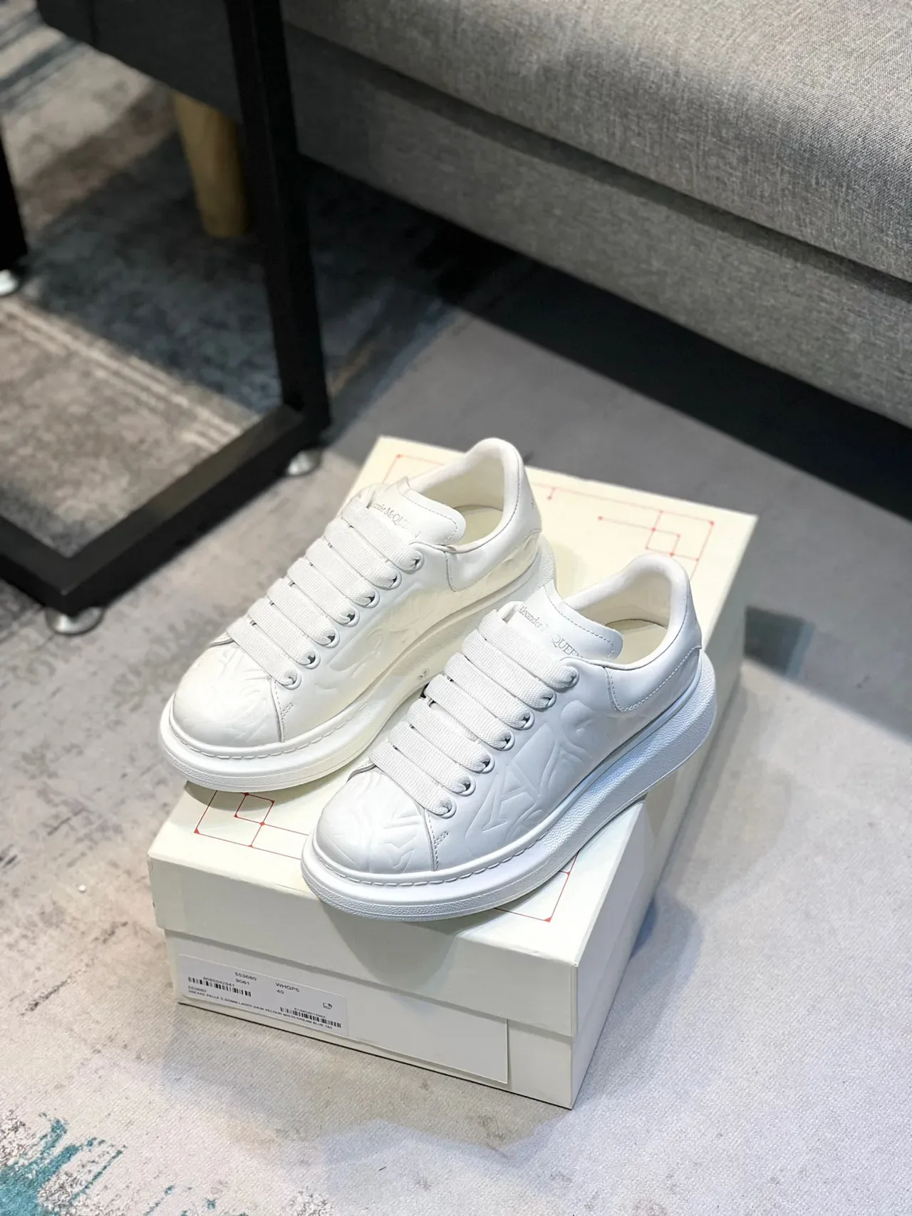 Alexander McQueen 全白色oversized厚底运动鞋 7