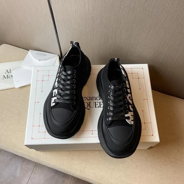Alexander McQueen Oversized Sneaker Black Monochrome Chunky Sneakers 9