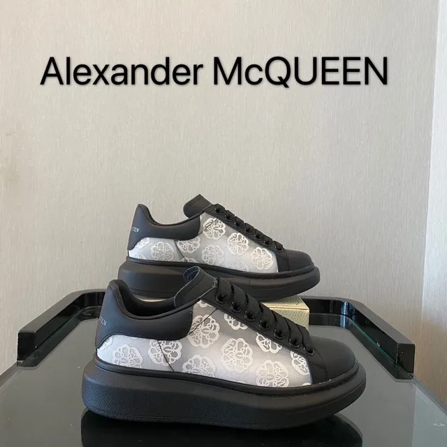 Alexander McQueen Oversized Sneaker Black White Silhouette Floral Jacquard Side Panel Lifestyle Sneakers 3