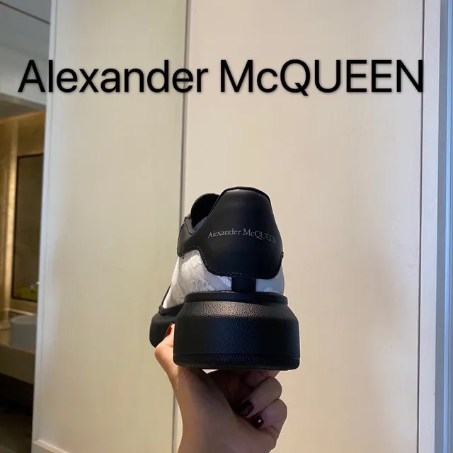 Alexander McQueen Oversized Sneaker Black White Silhouette Floral Jacquard Side Panel Lifestyle Sneakers 4