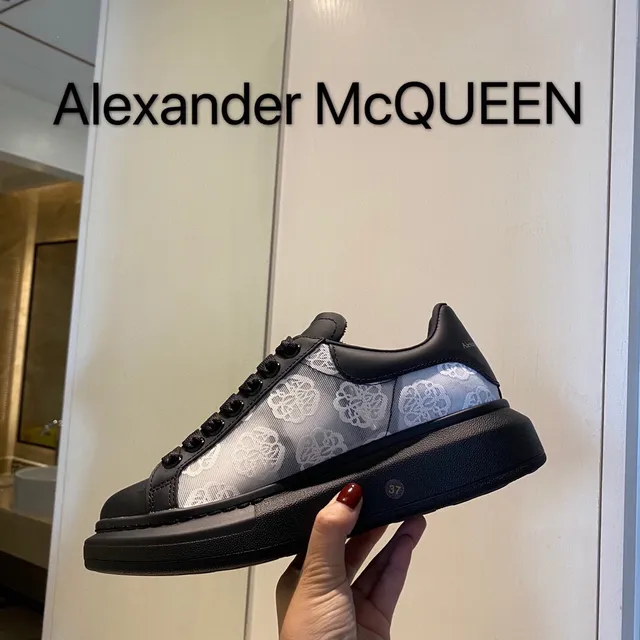 Alexander McQueen Oversized Sneaker Black White Silhouette Floral Jacquard Side Panel Lifestyle Sneakers 5