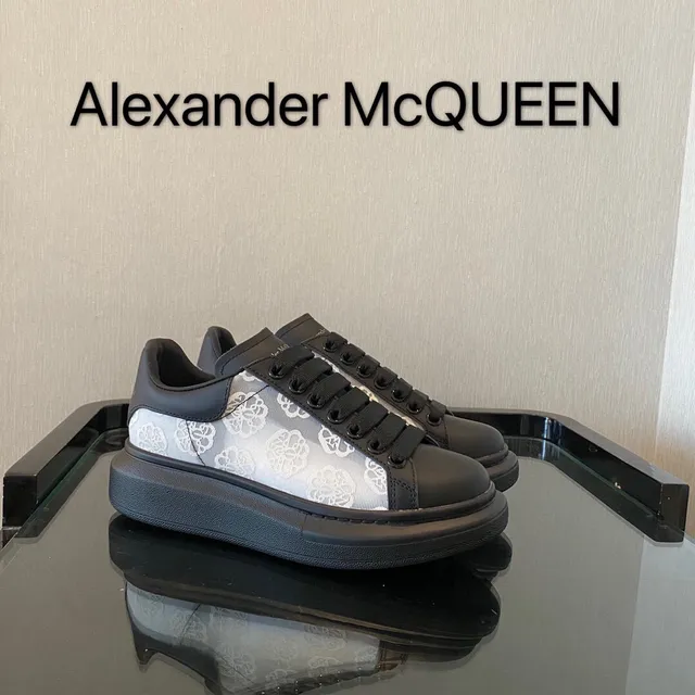 Alexander McQueen Oversized Sneaker Black White Silhouette Floral Jacquard Side Panel Lifestyle Sneakers 8