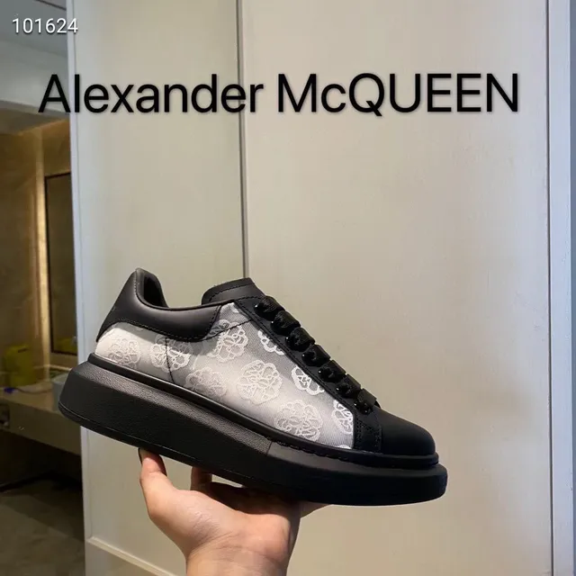 Alexander McQueen Oversized Sneaker Black White Silhouette Floral Jacquard Side Panel Lifestyle Sneakers 9