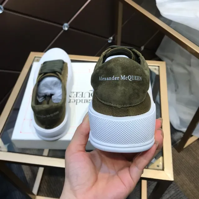 Alexander McQueen Sneakers Oversized Oliva Lona y Ante Lifestyle Sneakers 5