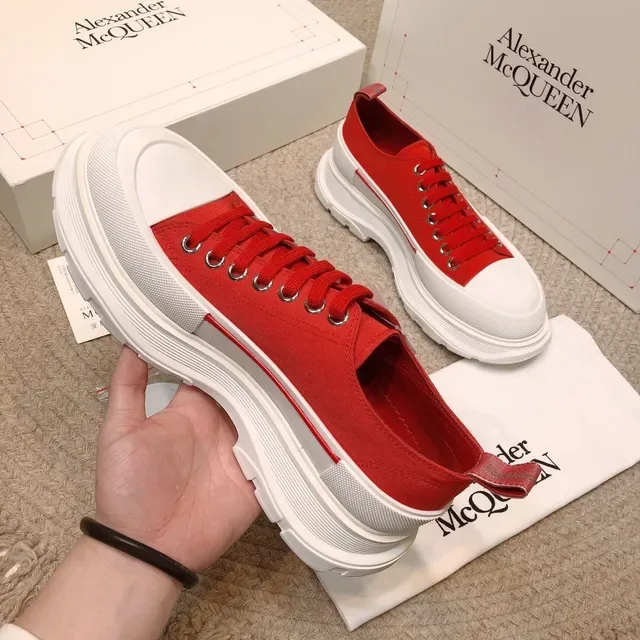 Alexander McQueen Rouge et Blanc Oversized Chunky Sneakers 5