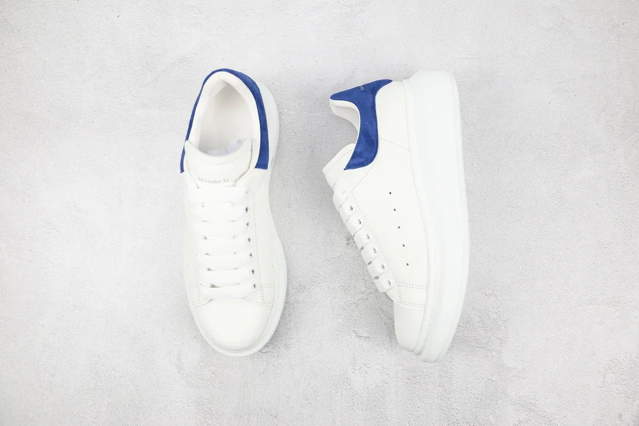 Alexander McQueen Sneakers Oversized Brancas e Azuis Lifestyle 8