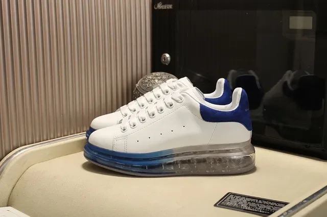 Alexander McQueen Oversized Sneaker White and Blue Lifestyle Sneakers 9