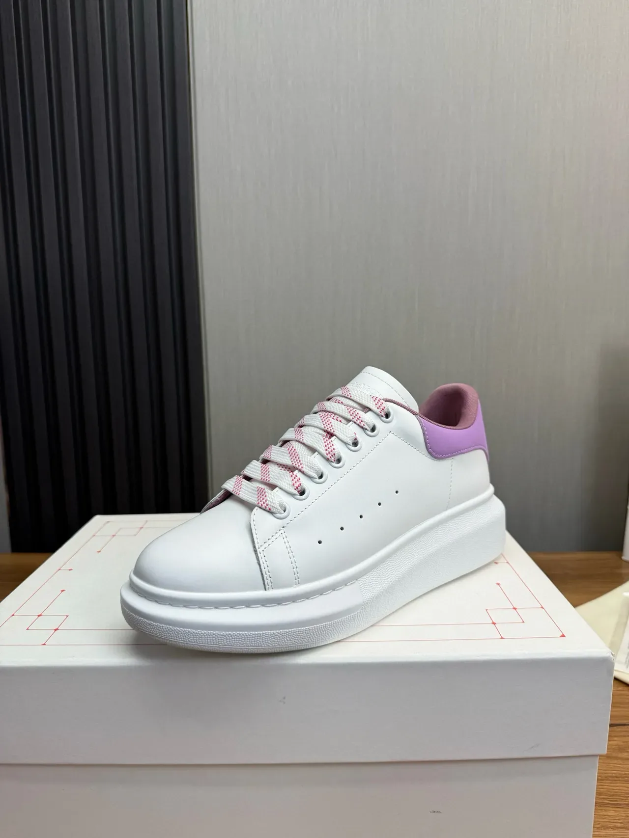 Alexander McQueen Oversized Sneaker White and Purple Lifestyle Sneakers 2