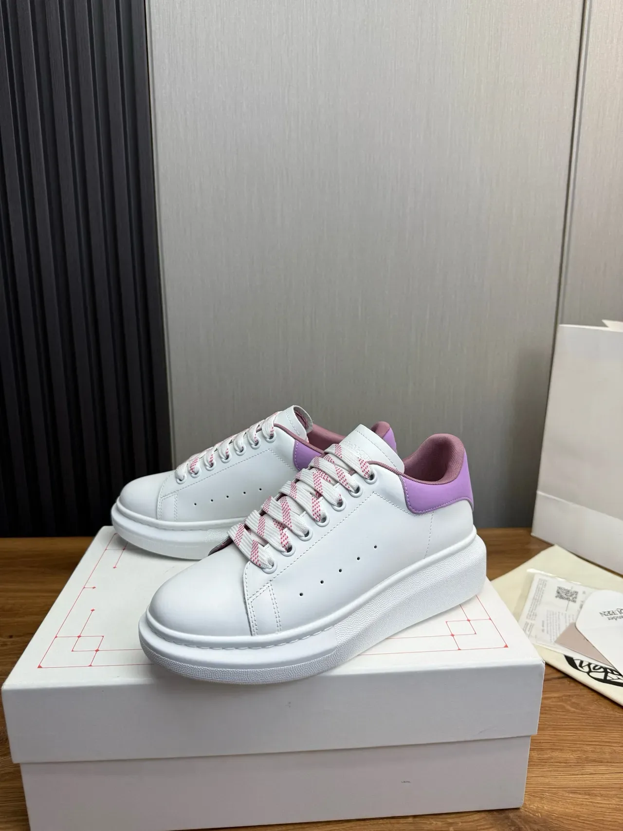 Alexander McQueen Oversized Sneaker White and Purple Lifestyle Sneakers 4