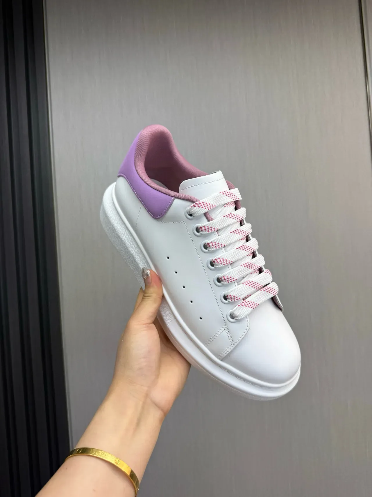 Alexander McQueen Oversized Sneaker White and Purple Lifestyle Sneakers 8