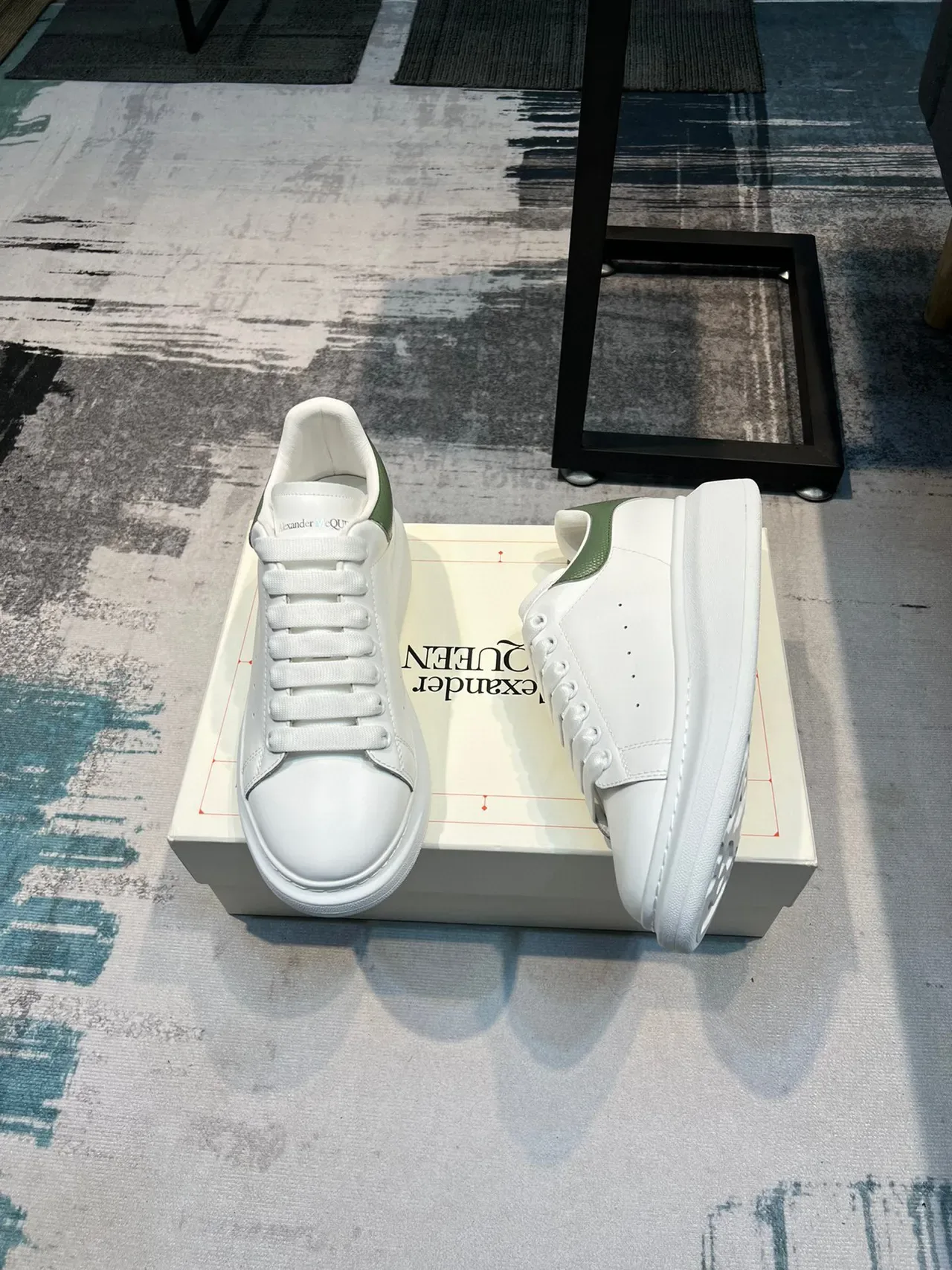 Alexander McQueen Oversized Sneaker White Green Platform Sole Smooth Leather Upper Lifestyle Sneakers 4