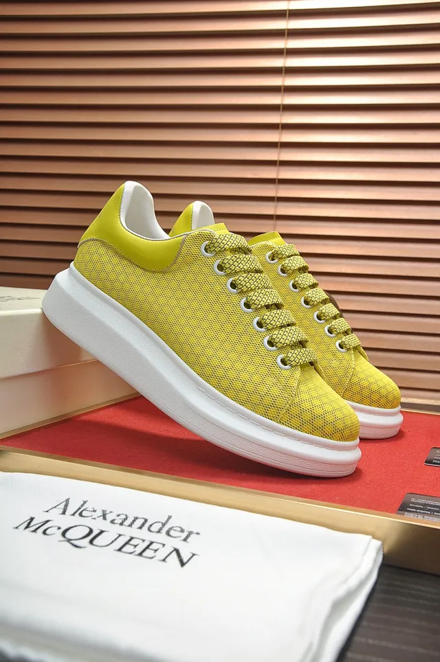 Alexander McQueen حذاء رياضي oversized أصفر منسوج ناعم أسلوب حياة 8