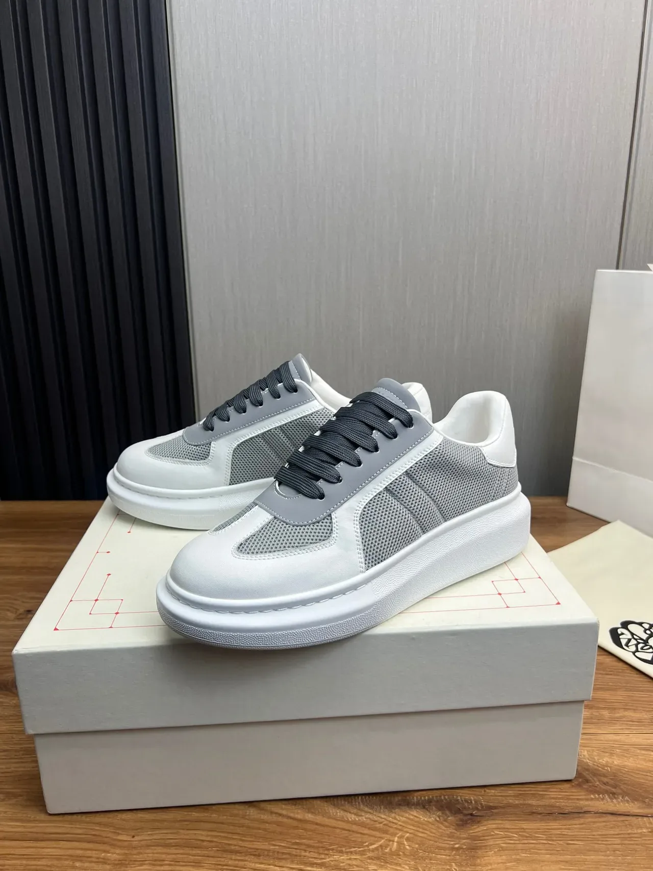 Alexander McQueen White Gray Oversized Platform Sole Mesh And Smooth Leather Paneling Lifestyle Sneakers 9