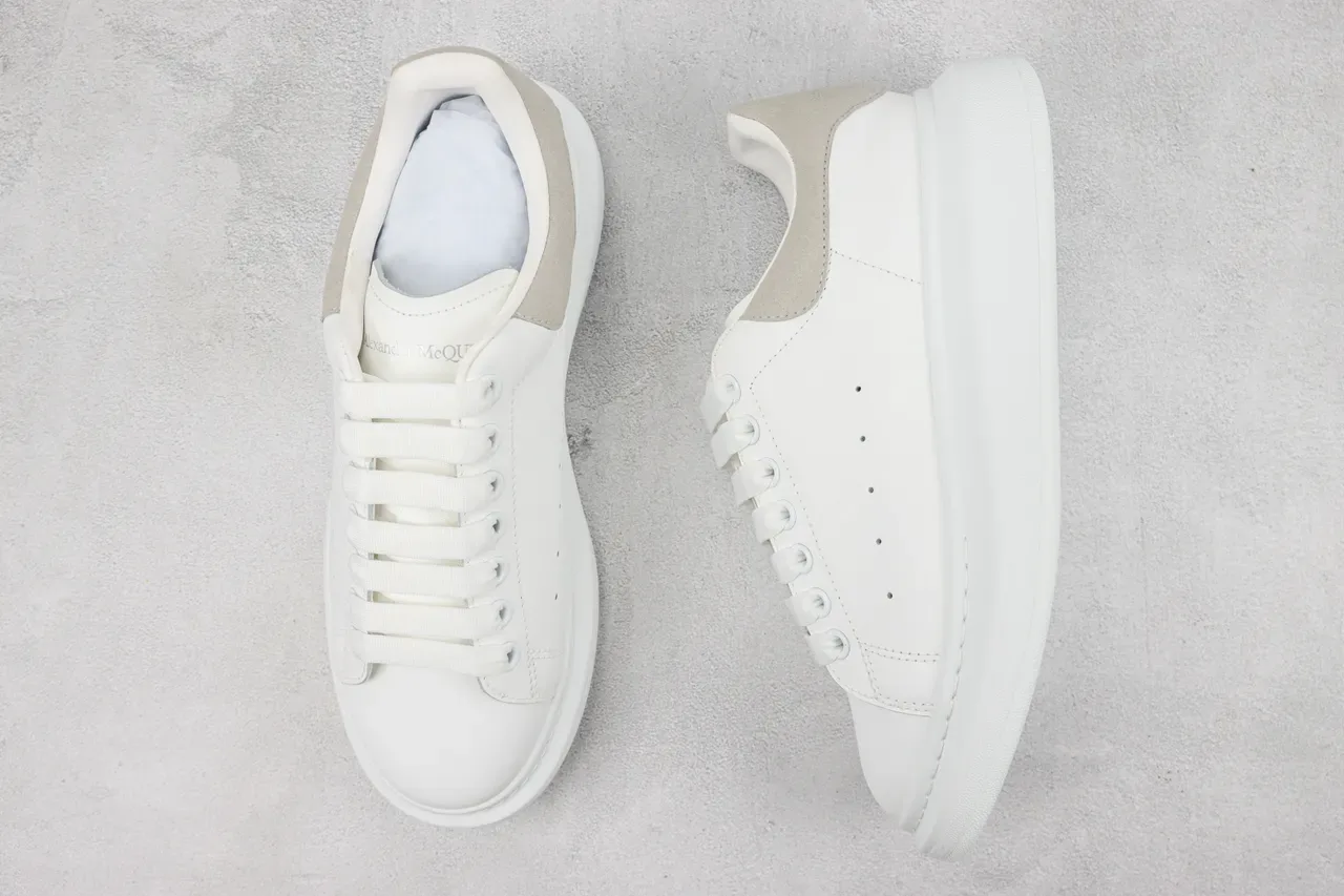 Alexander McQueen White Gray Oversized Platform Sole Smooth Leather Upper Lifestyle Sneakers 3