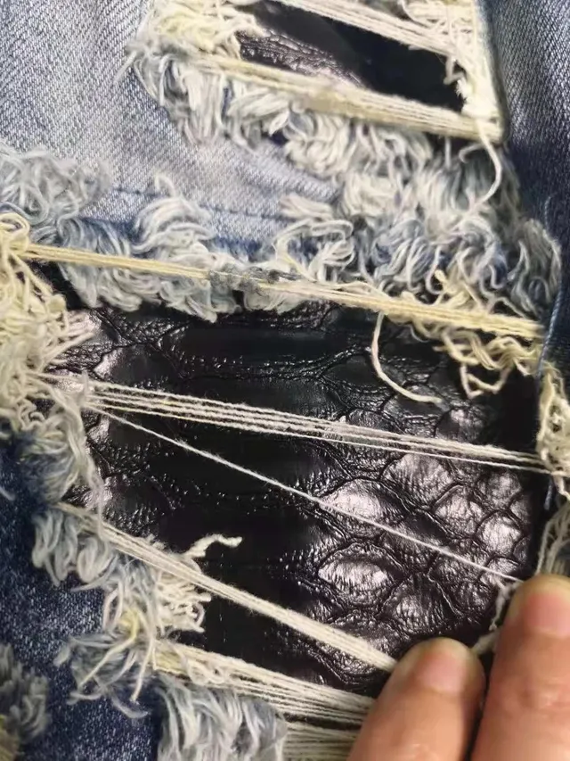 Amiri أزرق أخضر distressed embroidered بناطيل جينز 3
