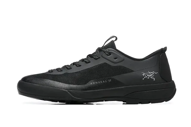 Arc'teryx Konseal LT أسود سكينرز لايف ستايل 9