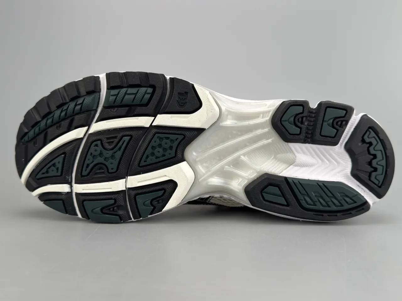 ASICS Gel-Kayano 14 Silver Black Cream Running Shoes 8