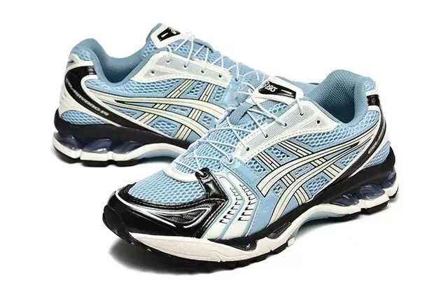 ASICS Gel-Kayano bleu clair noir blanc chaussures de course 3